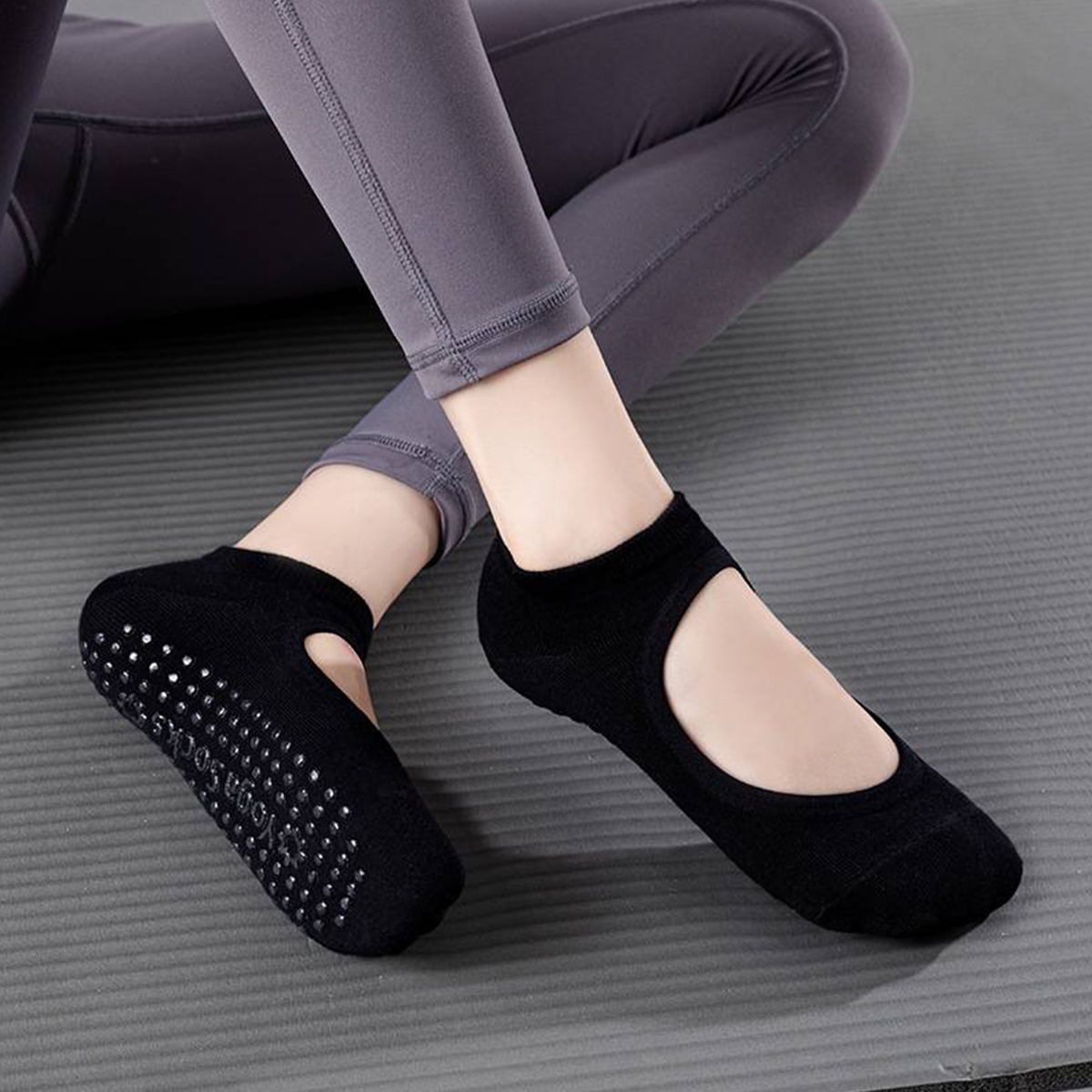 Yoga & Fitness Classes By Niharika Zirakpur Reviews - Non-Slip Yoga Socks for Women –