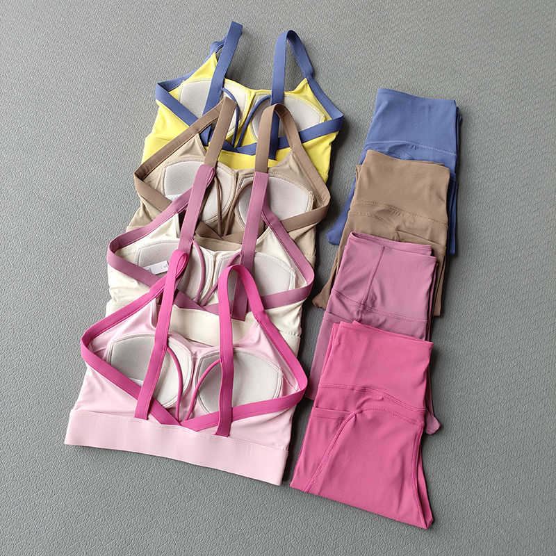 Yoga set, high-intensity yoga  - Yoga & Fitness Classes By Niharika Zirakpur Reviews recensie en prijs
